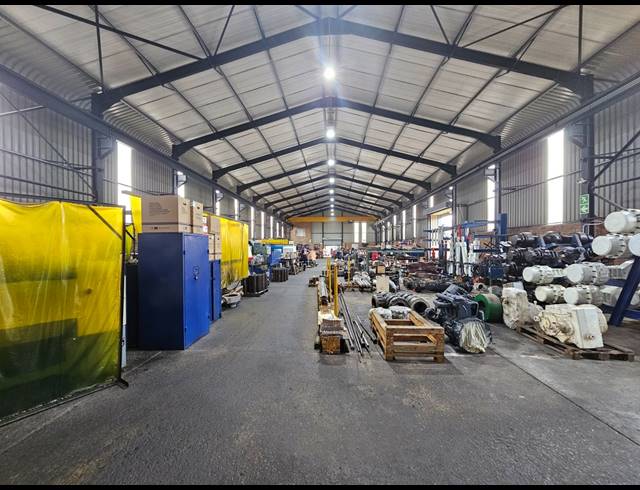 3,500M² FACTORY FOR SALE IN ANDERBOLT